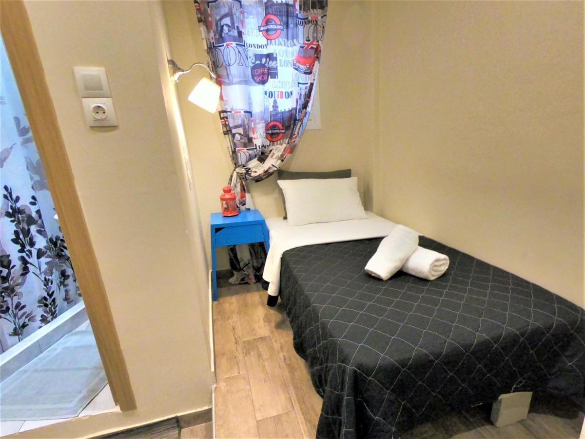 Achillion Hotel Piraeus Bagian luar foto