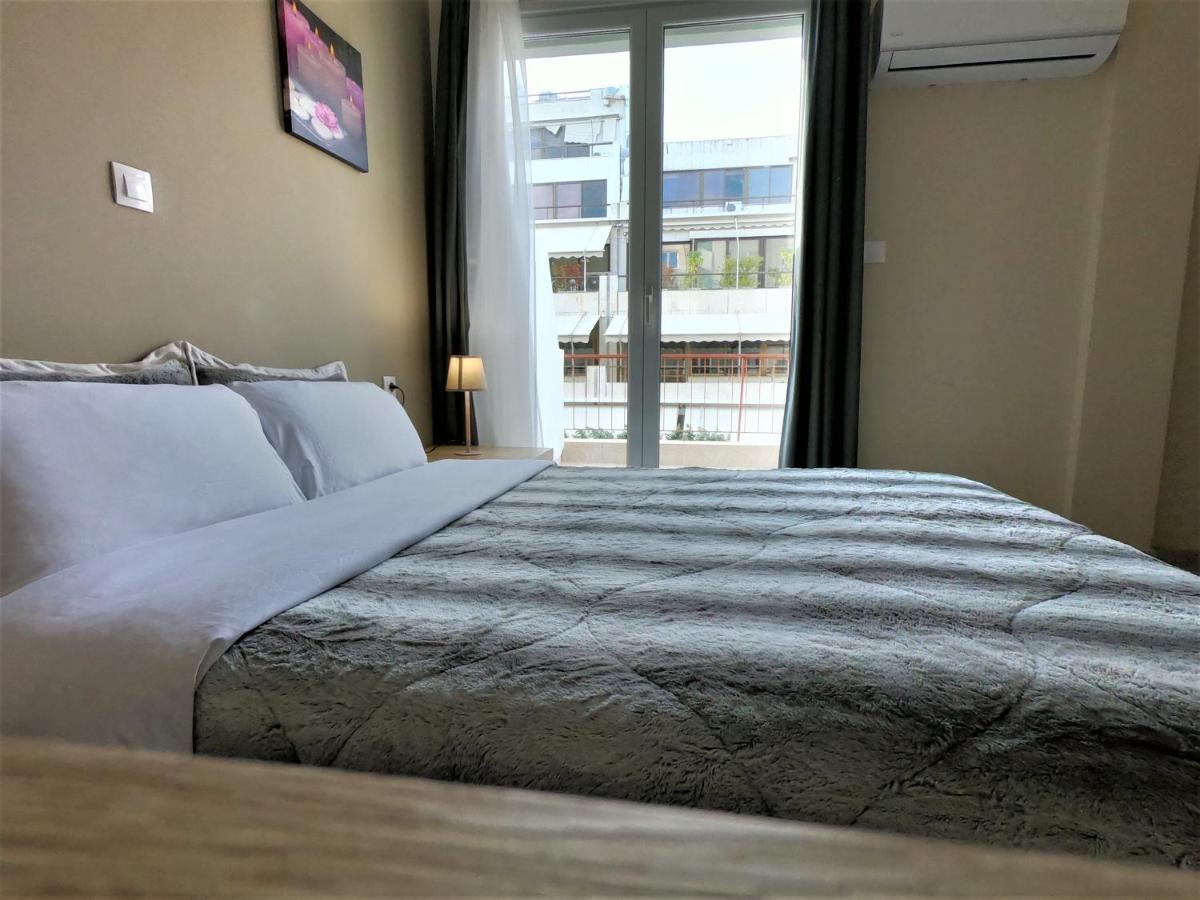 Achillion Hotel Piraeus Bagian luar foto