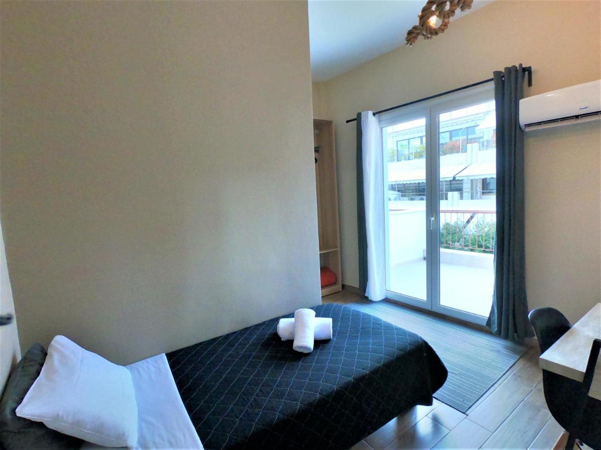 Achillion Hotel Piraeus Bagian luar foto
