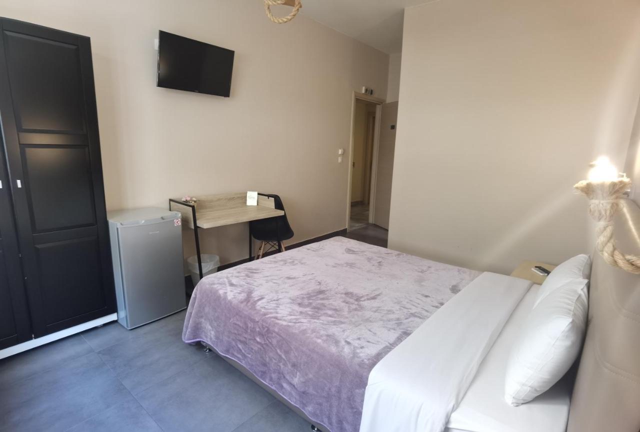 Achillion Hotel Piraeus Bagian luar foto