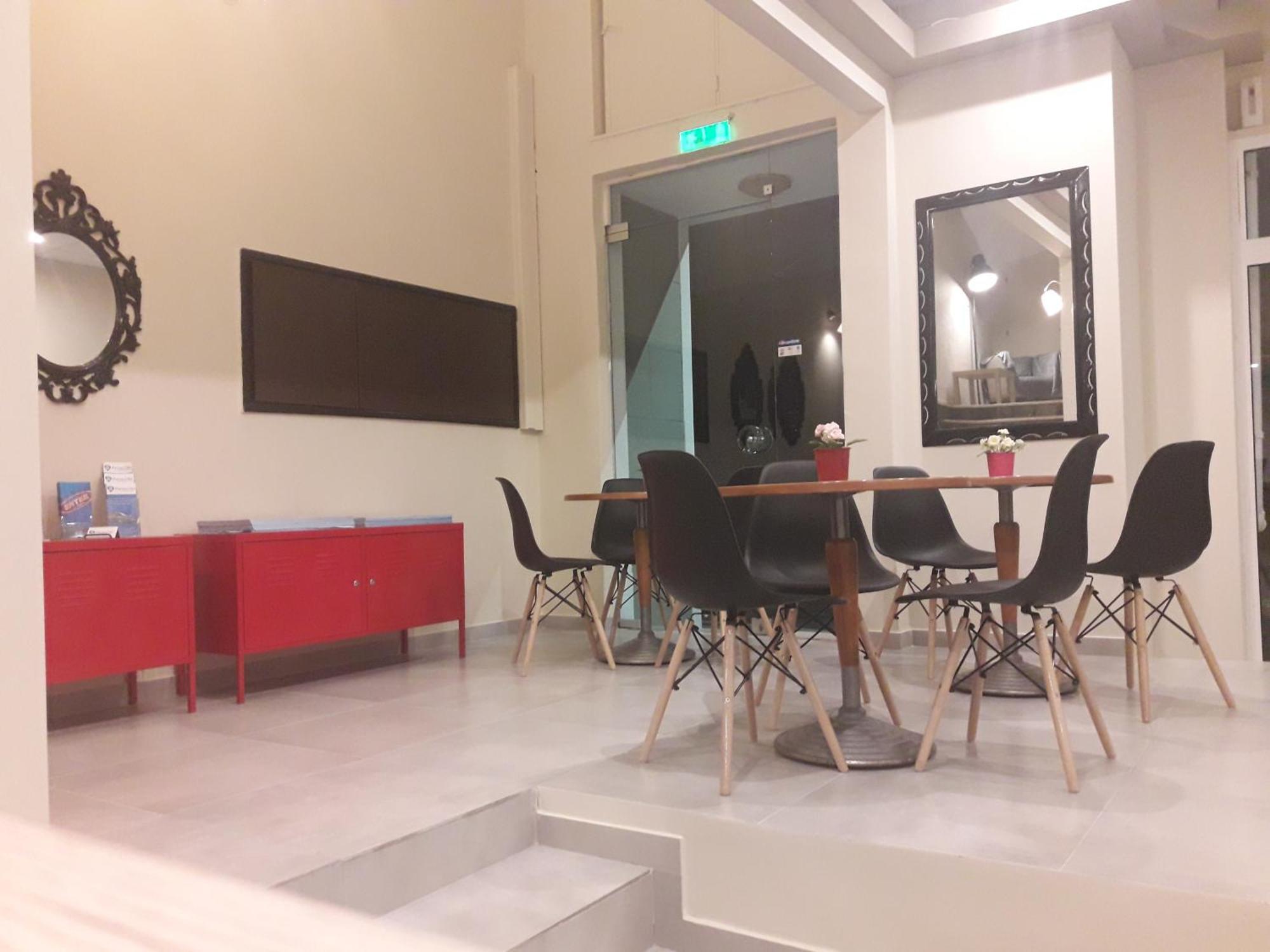 Achillion Hotel Piraeus Bagian luar foto
