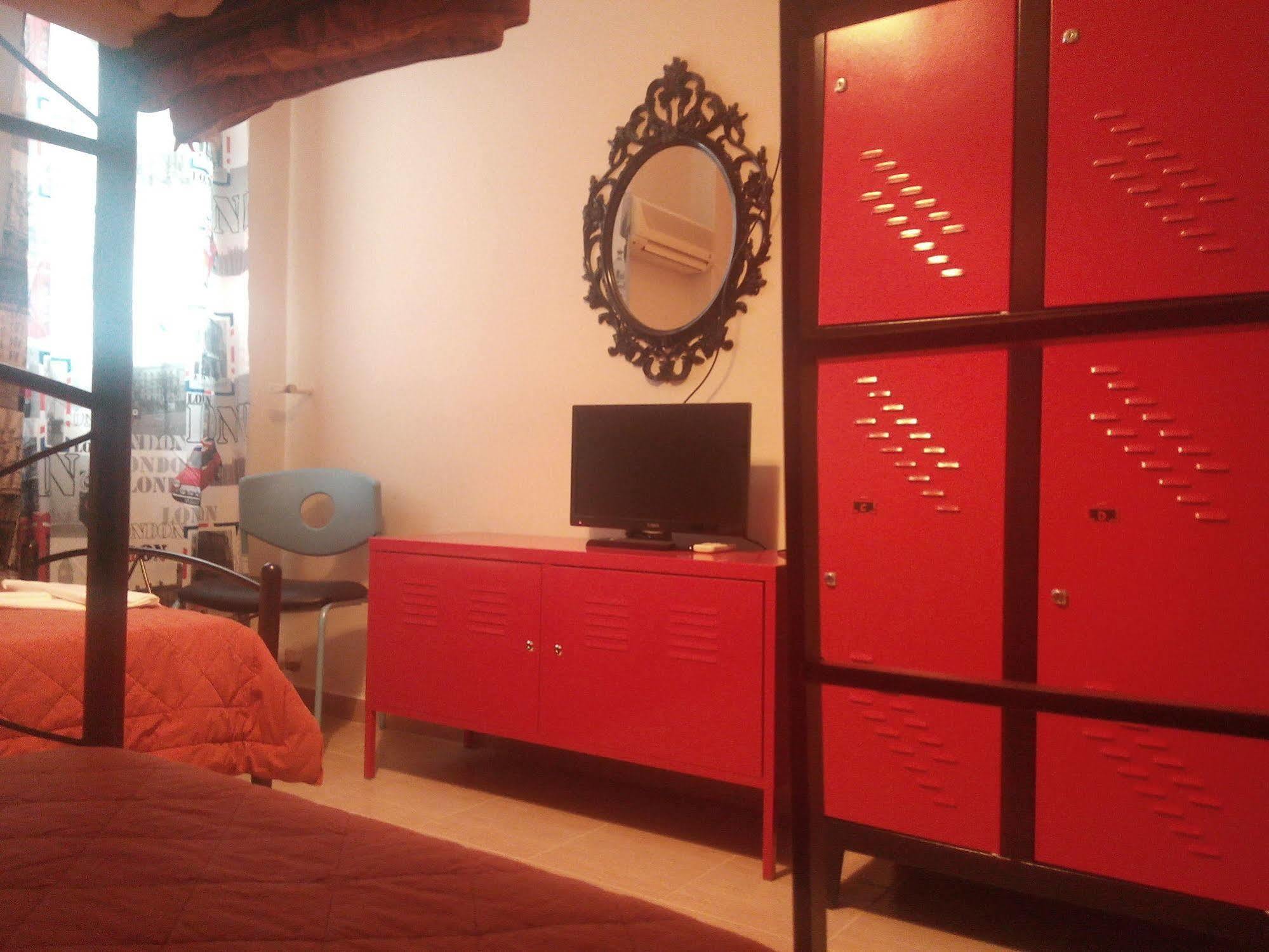Achillion Hotel Piraeus Bagian luar foto