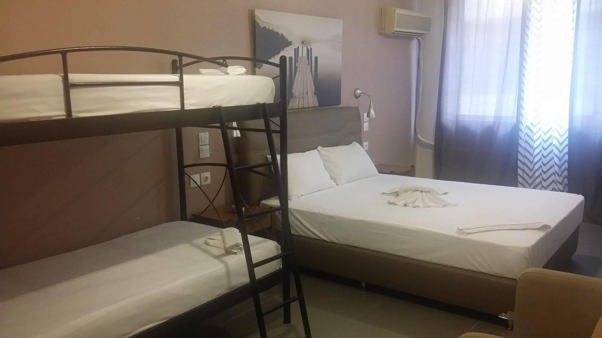 Achillion Hotel Piraeus Bagian luar foto