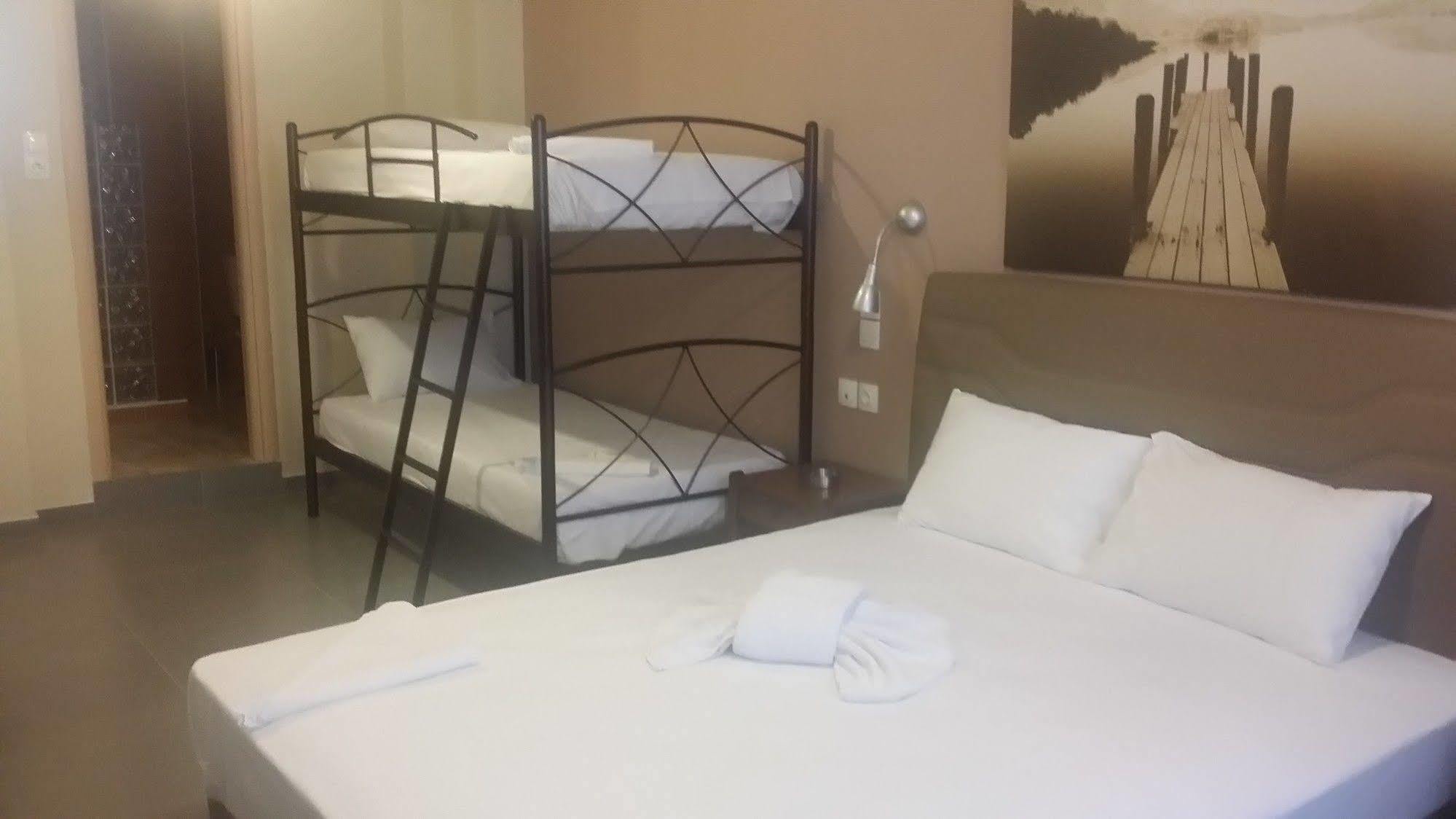 Achillion Hotel Piraeus Bagian luar foto