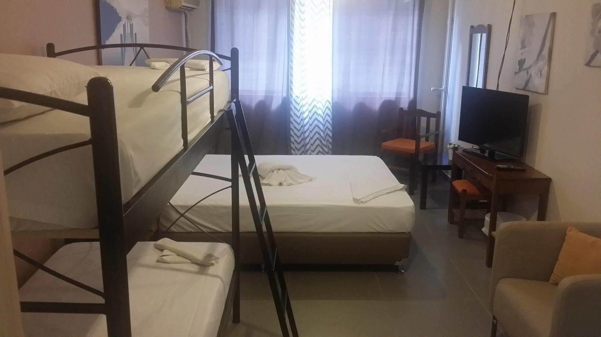 Achillion Hotel Piraeus Bagian luar foto