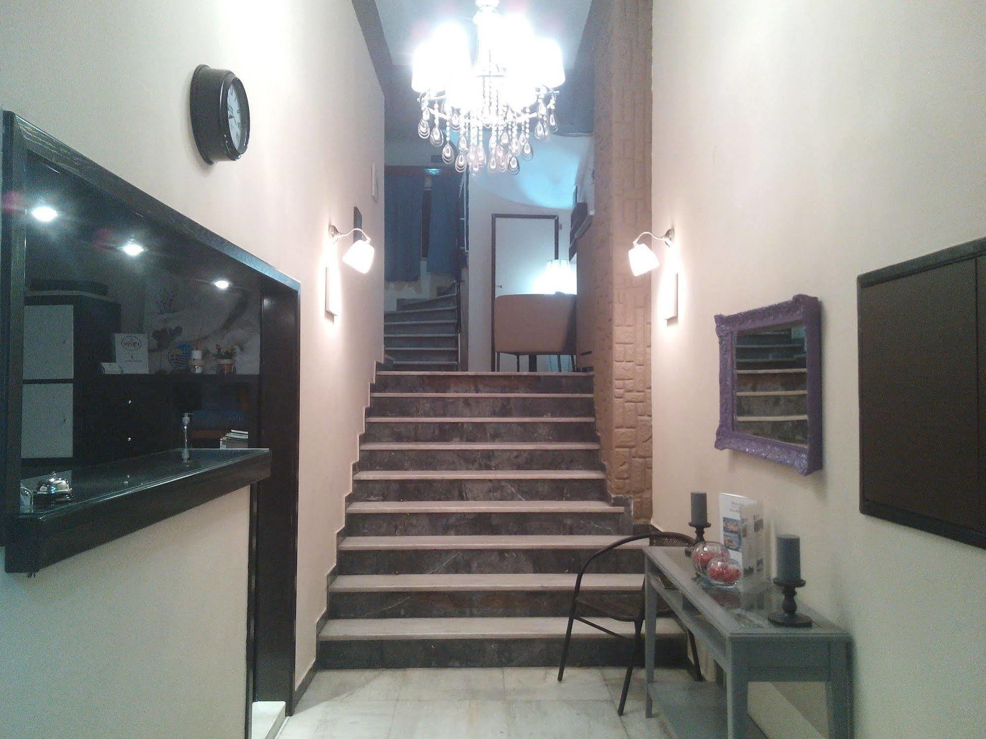 Achillion Hotel Piraeus Bagian luar foto