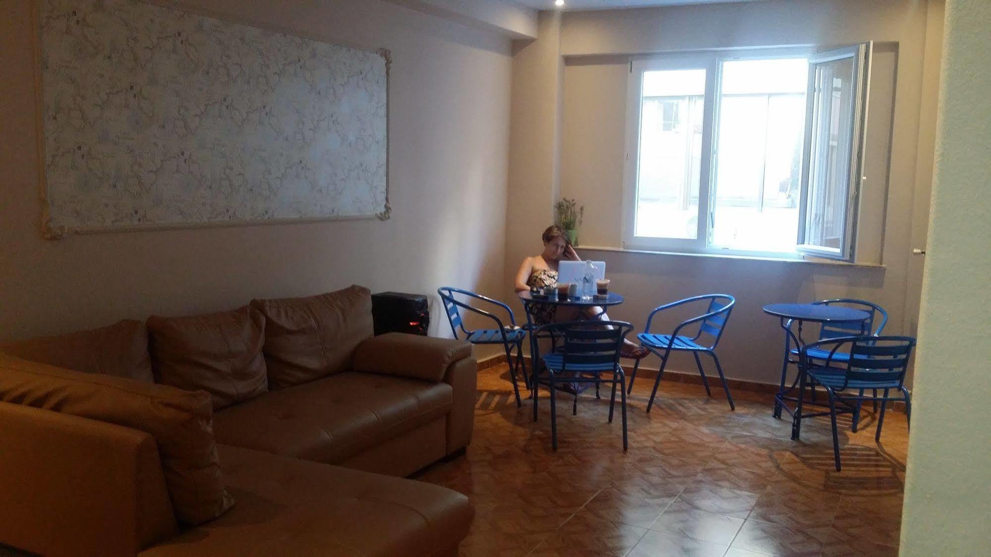 Achillion Hotel Piraeus Bagian luar foto