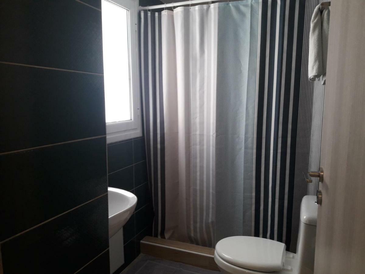 Achillion Hotel Piraeus Bagian luar foto